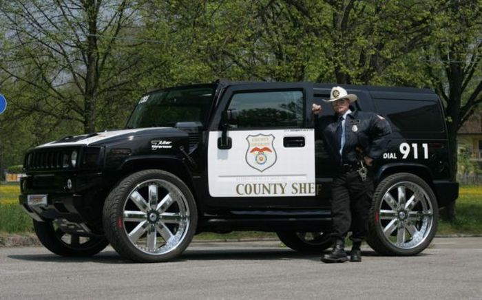 strange_and_funny_police_vehicles_20.jpg