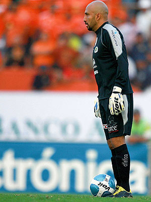 m_perez_oscar_300x400.jpg