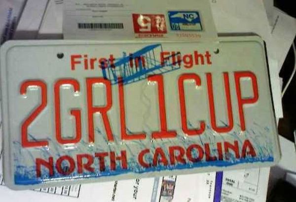 hlarious_car_license_plates_07.jpg