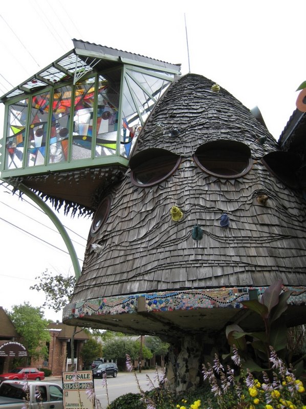 8-the-mushroom-house.jpg