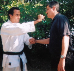 defensa.personal..._html_m146c02e.jpg