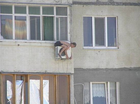 hombre-riesgo-aire-acondicionado-alturas.jpg