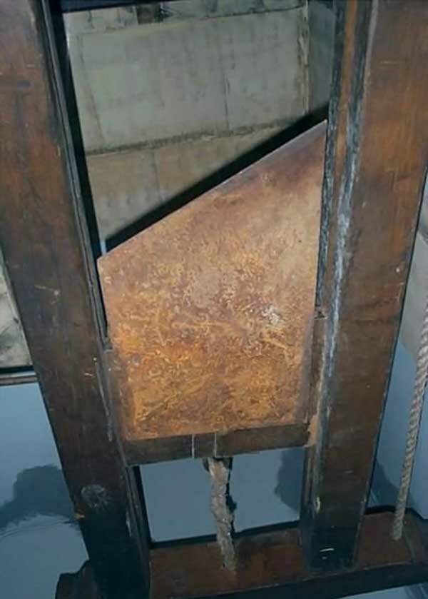 torture23.jpg