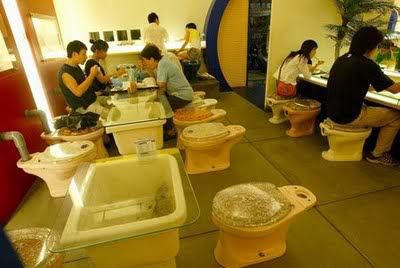 toiletRestaurent_8.jpg