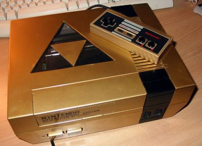 painted_game_consoles_10.jpg