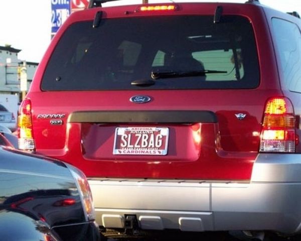 hlarious_car_license_plates_16.jpg