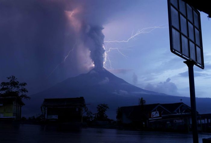 lightning_12.jpg