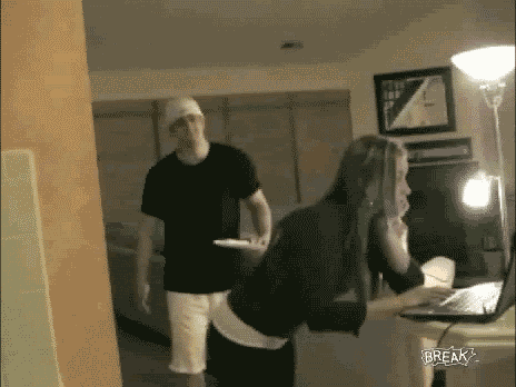 slap_pie.gif
