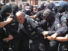 100808192046_sppolicias226cred.jpg