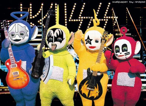 teletubbies_kiss.jpg