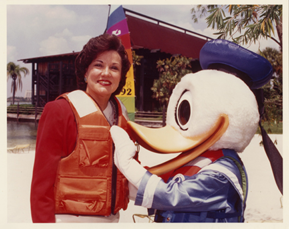 Mascots-Being-Awesome-13.jpg