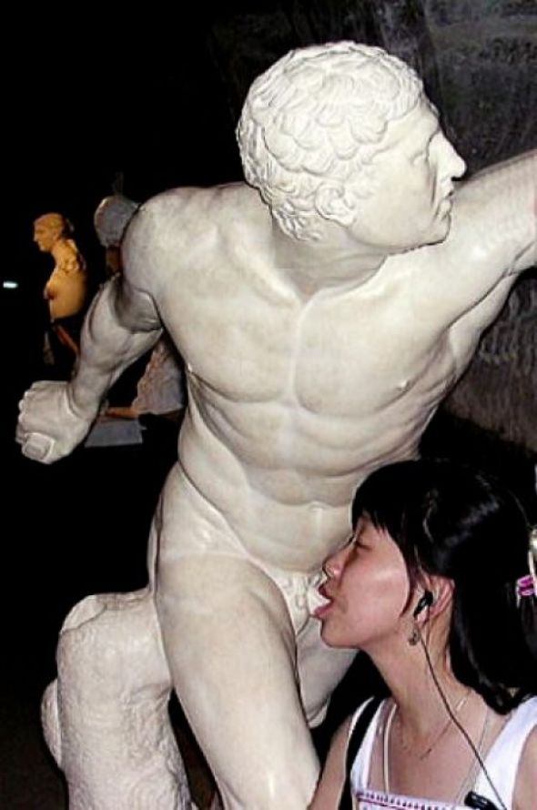 statue-pose-22.jpg