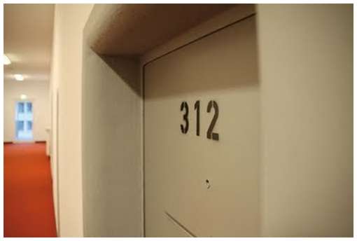 German-Prison-Hotel-13.jpg