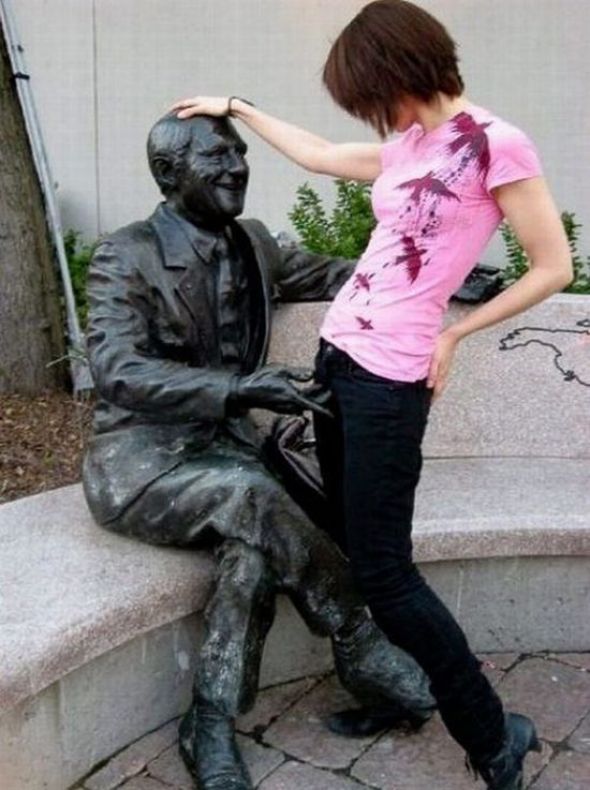 statue-pose-31.jpg