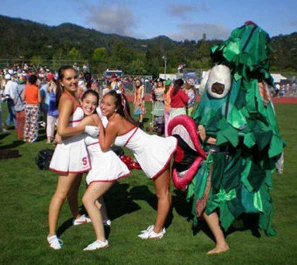 Mascots-Being-Awesome-1.jpg