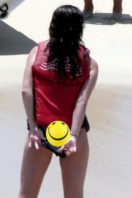 demi-bikini-11c.jpg