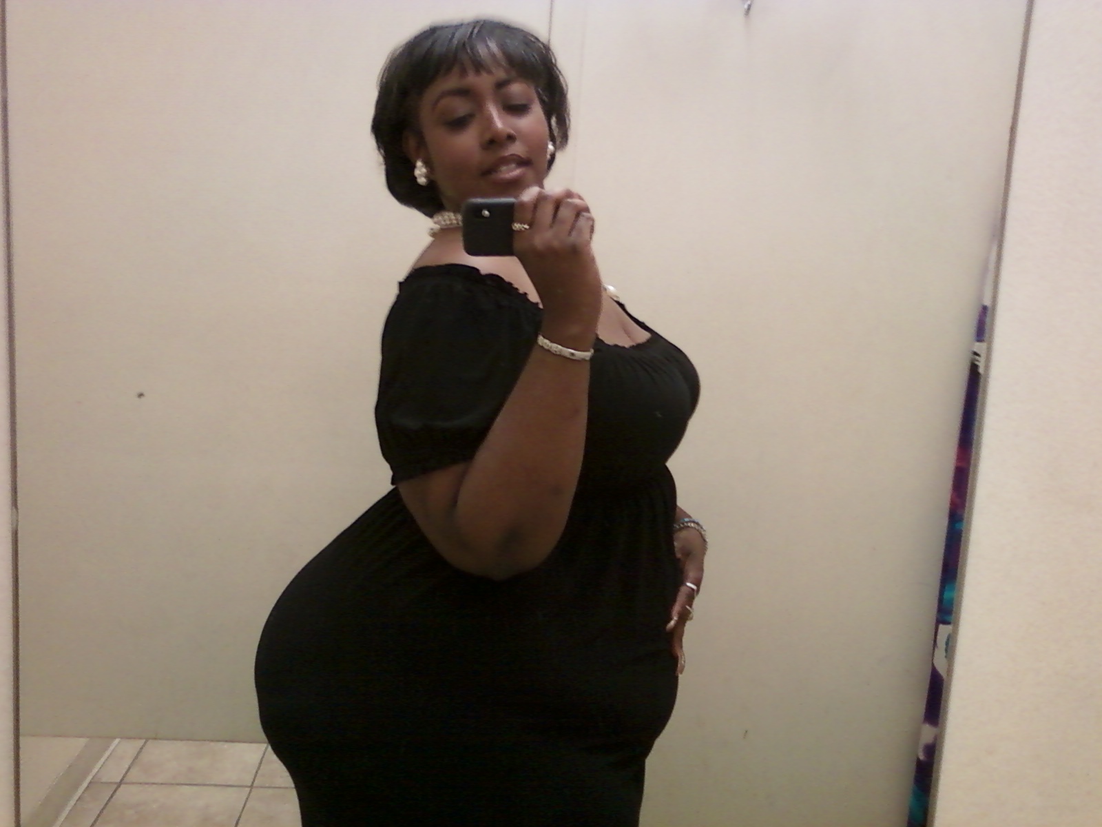 Blackdress3.jpg