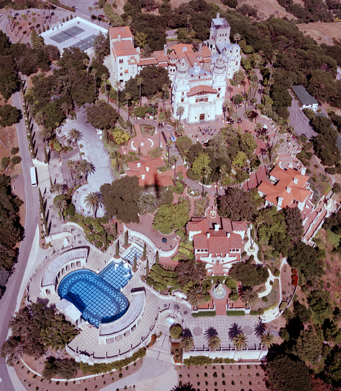 Hearst-Castle-castles-258857_700_803.jpg