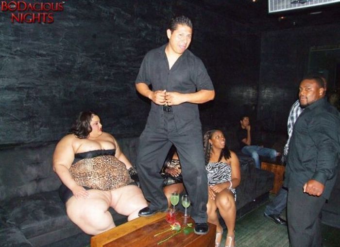 night_clubs_for_overweight_people_22.jpg
