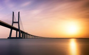 vasco-da-gama-bridge-sunset-portugal-4k-5k-t1.jpg