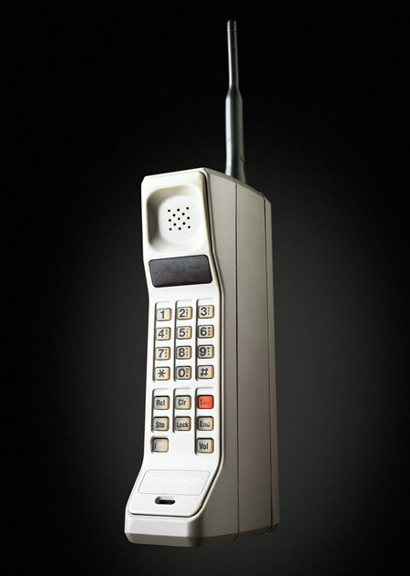 dynatac8000x.jpg