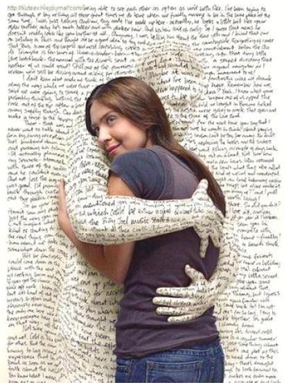 libro-abrazando-muchacha.jpg
