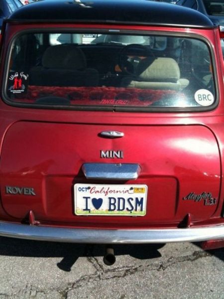 hlarious_car_license_plates_11.jpg