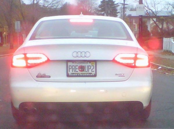 hlarious_car_license_plates_17.jpg