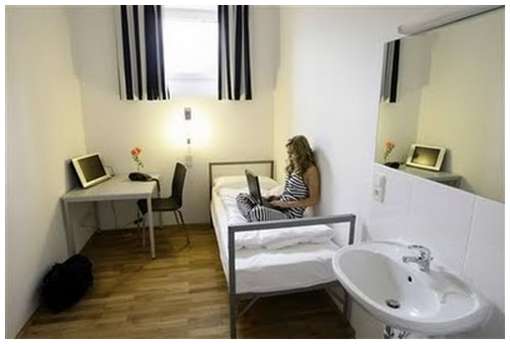 German-Prison-Hotel-4.jpg