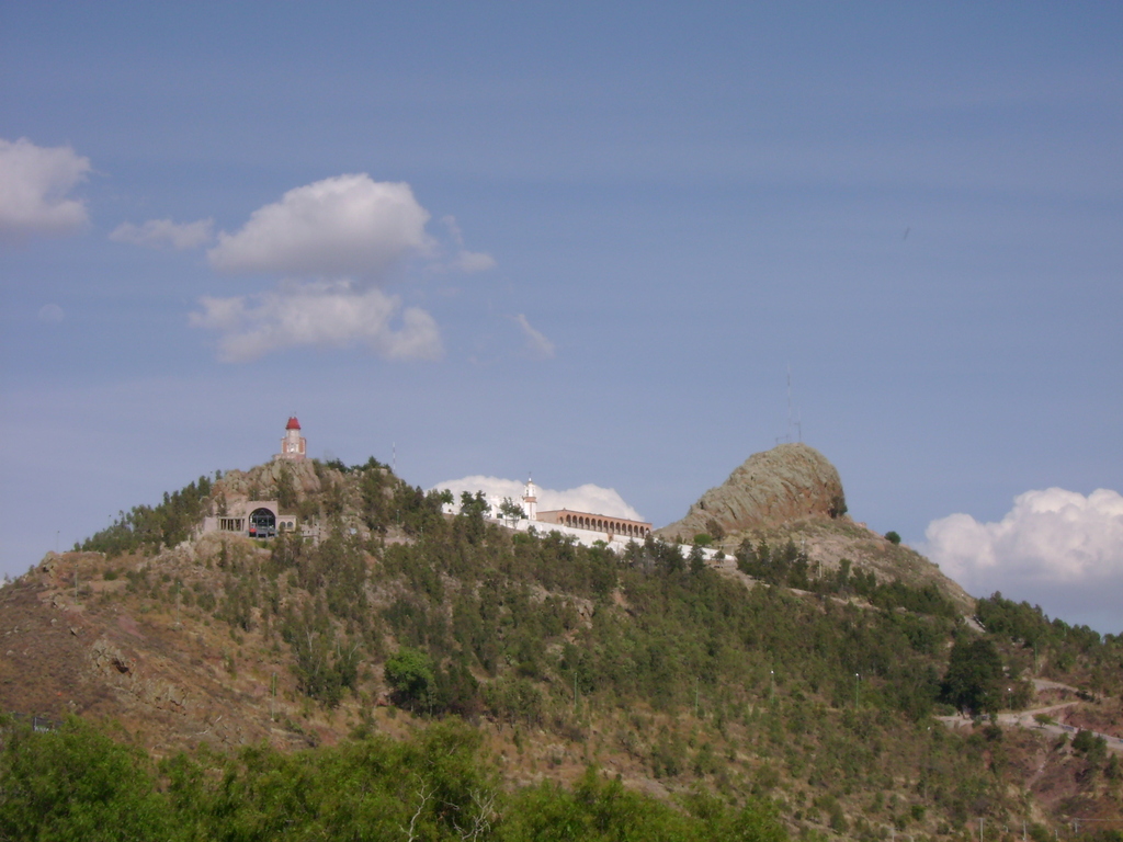 20120201-2c4a9_Cerro_de_la_Bufa.jpg