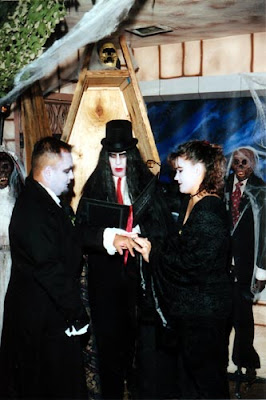 gothic103.jpg