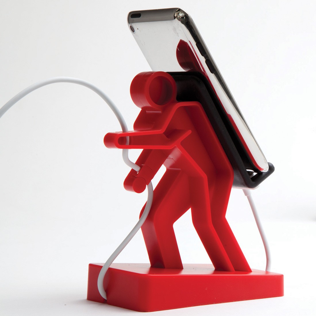 boris%2Bdock%2Bipod%2Bipad%2Biphone%2Bestante%2Bsoporte%2Bcable%2Bmonito%2Bser%2Bhumano%2Bpersona%2Bcargando%2B2%2Bgeek%2Bfriki%2Bgadgets%2Bla%2Bguarida%2Bcosas%2Bcasa%2Braro%2Bhogar%2Bmuebles%2Bfurniture%2Bthings%2B.jpg