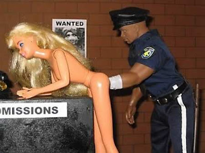 offensive_barbie_pics_09.jpg