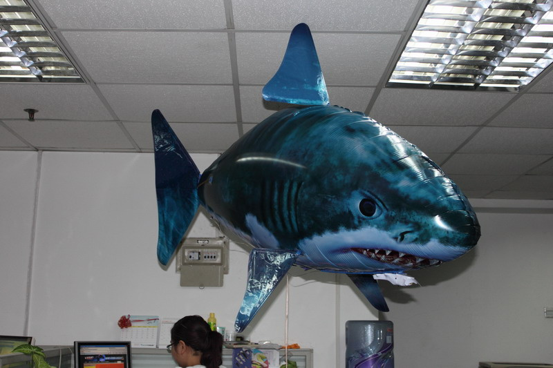 RM-045178-Air-Swimmer-RC-Infrated-Flying-Shark.jpg