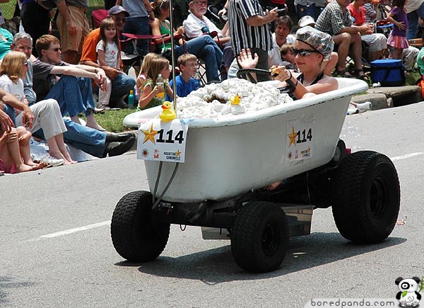 weird-unusual-cars-bath-car.jpg