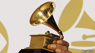 111006025550_grammy_304x171_reuters.jpg